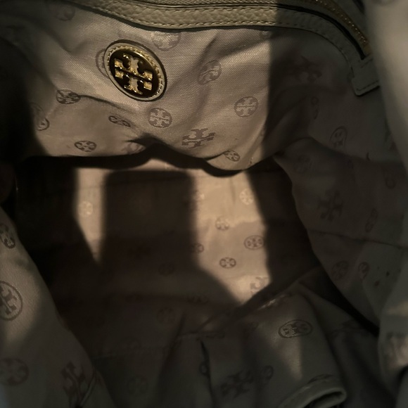 Tory Burch Hobo style handbag - Picture 4 of 5